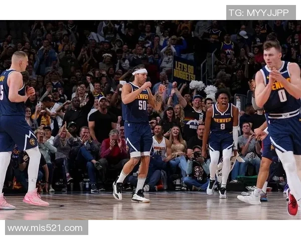 穆雷半场轰下17分,第二节单节独得14分 穆雷半场轰下17分,第二节单节独得14分