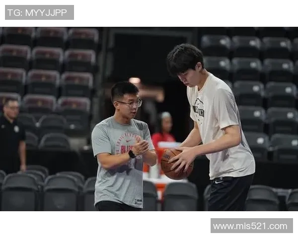 混音主帅盛赞杨瀚森：G联赛首次两双是球队进攻枢纽 组织能力强