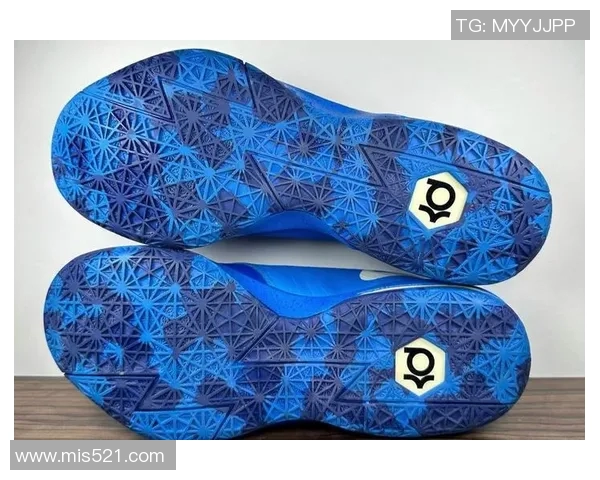 今天穿哪双?杜克大学晒7双球队专属PE球星签名鞋! 今天穿哪双?杜克大学晒7双球队专属PE球星签名鞋!